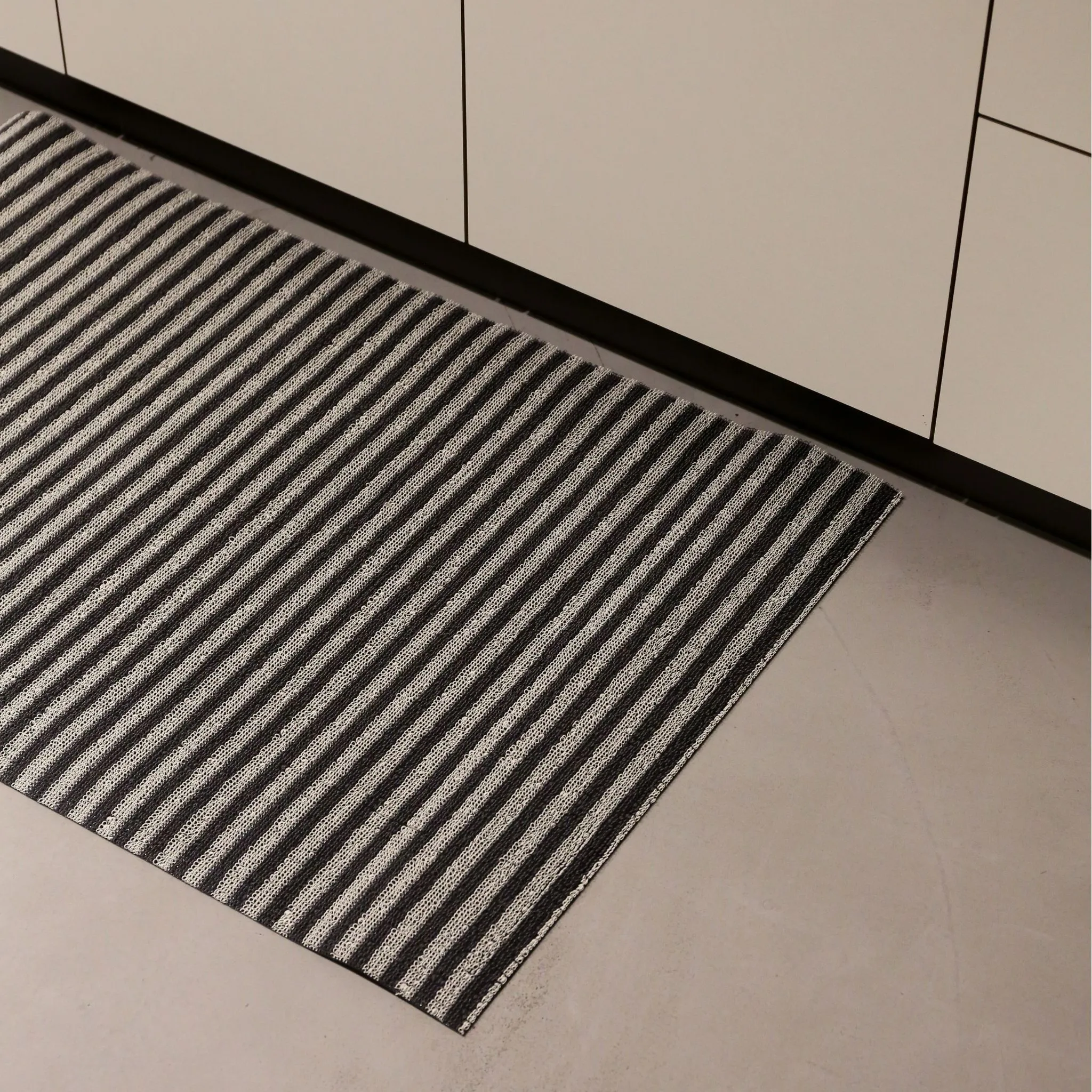 CHILEWICH Utility Door Mat, Shag In Out Mat, Breton Stripe/Gravel, 61x91cm