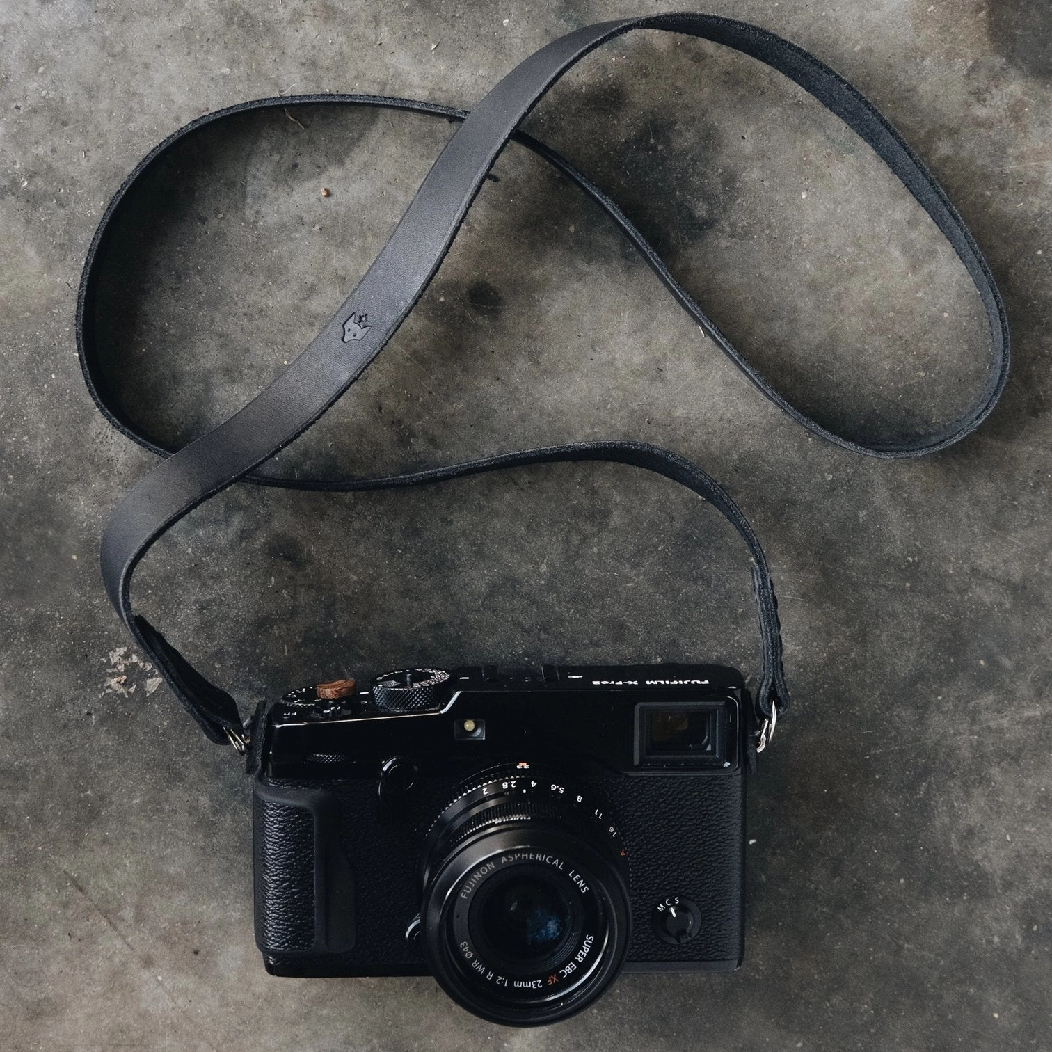 Clever Supply Minimal Camera Strap (Split Ring) 40" - Black Trending Deals Today