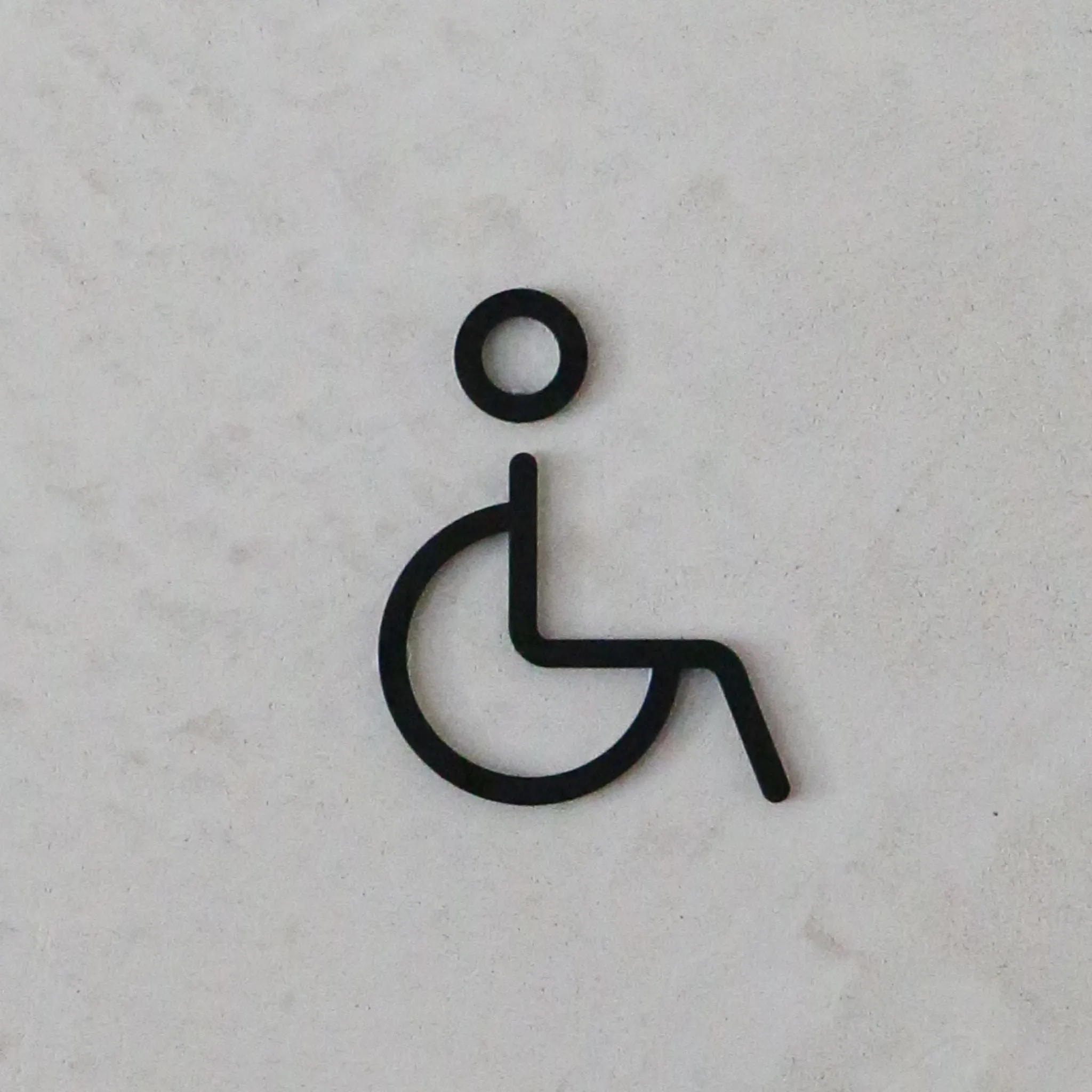 DESIGNSTUFF Signage, Restroom, Accessible, Black