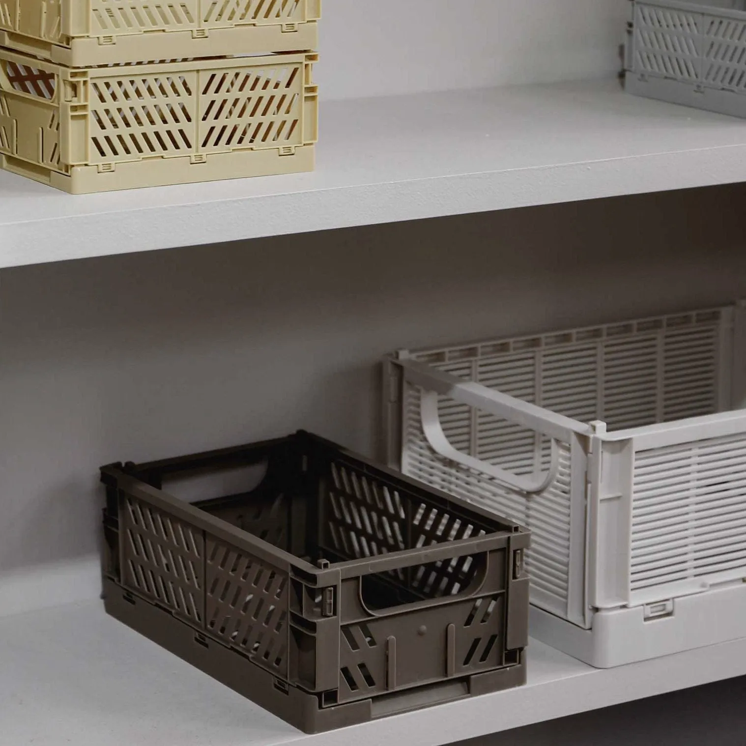 DESIGNSTUFF Slant Collapsible Crate, M, 33x25cm, Taupe