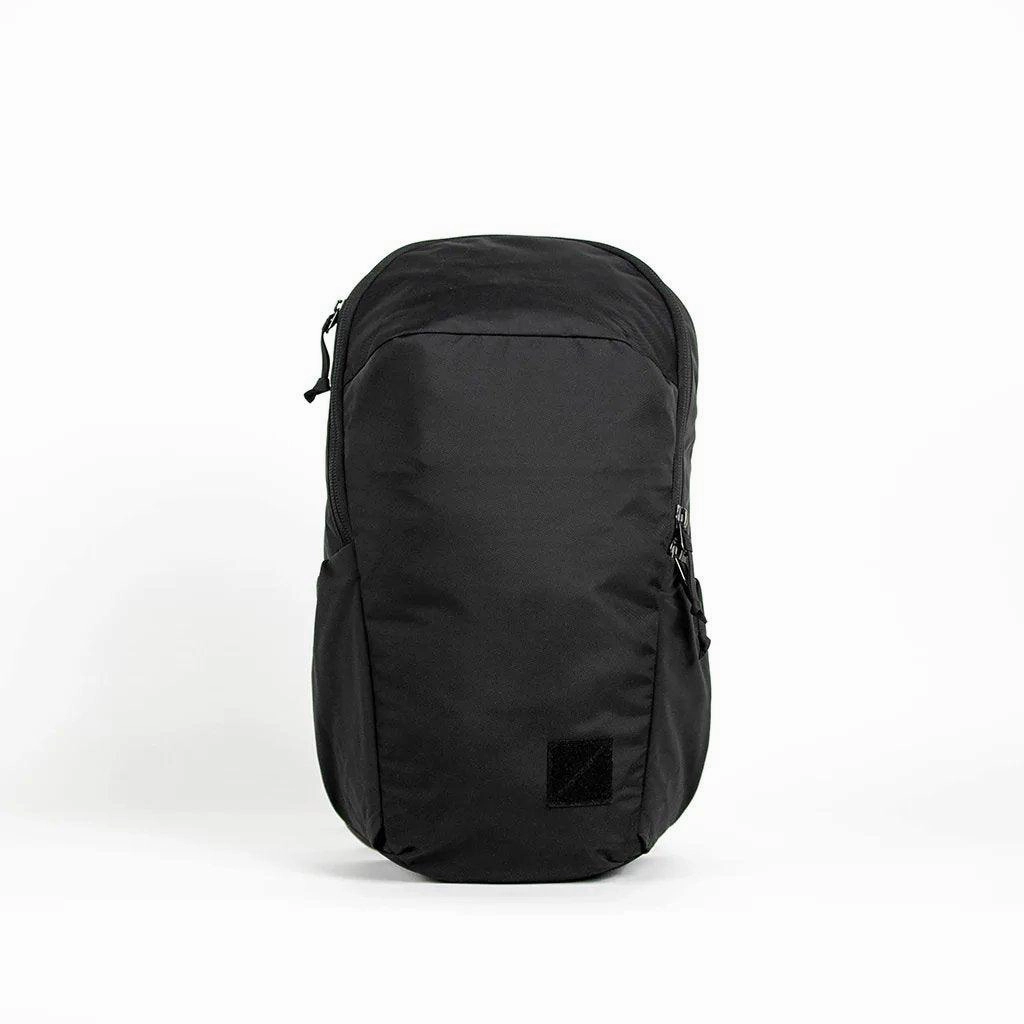 Hot Price Drop Evergoods Civic Half Zip 22L