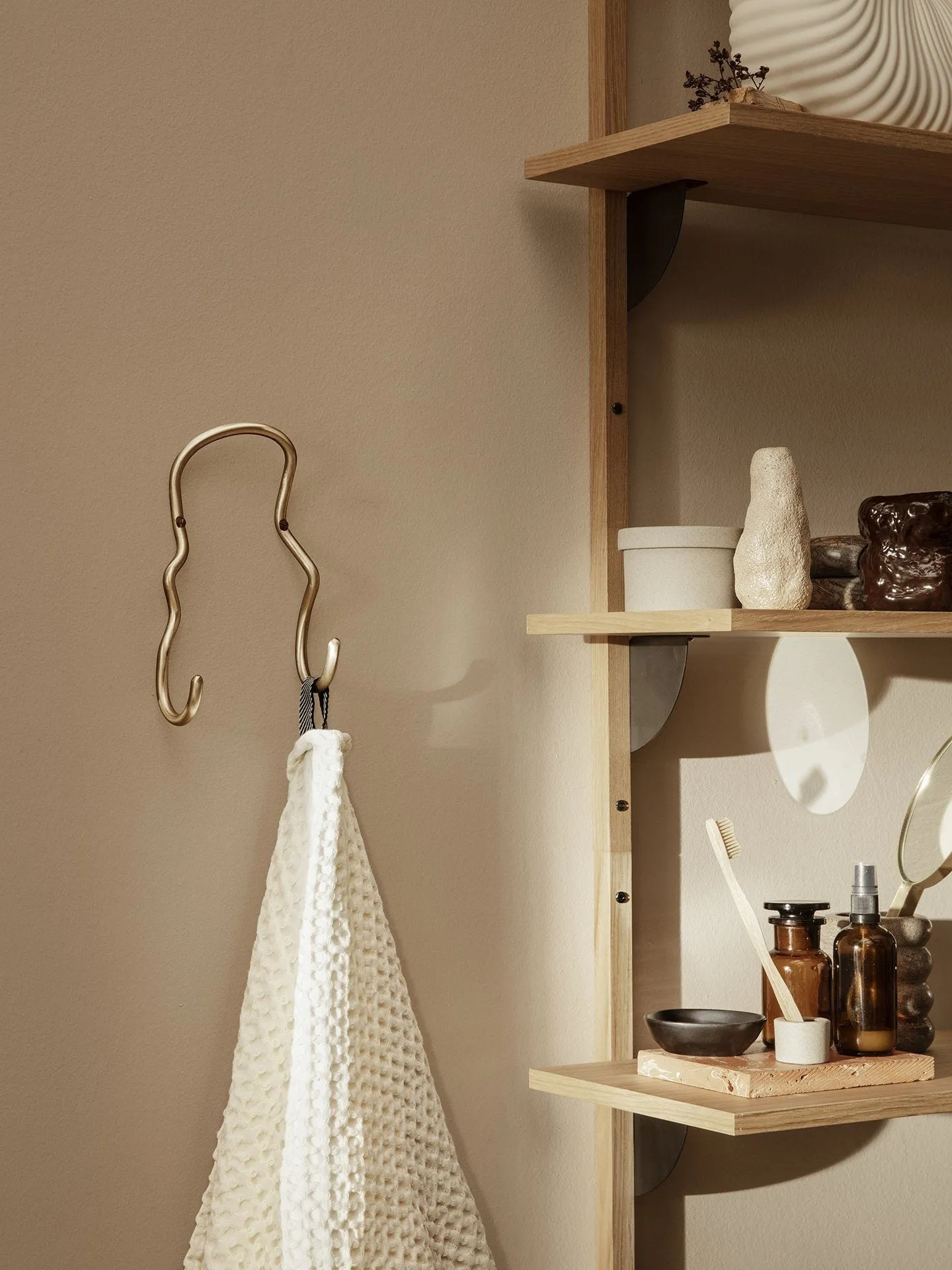 FERM LIVING Curvature Double Hook, Brass