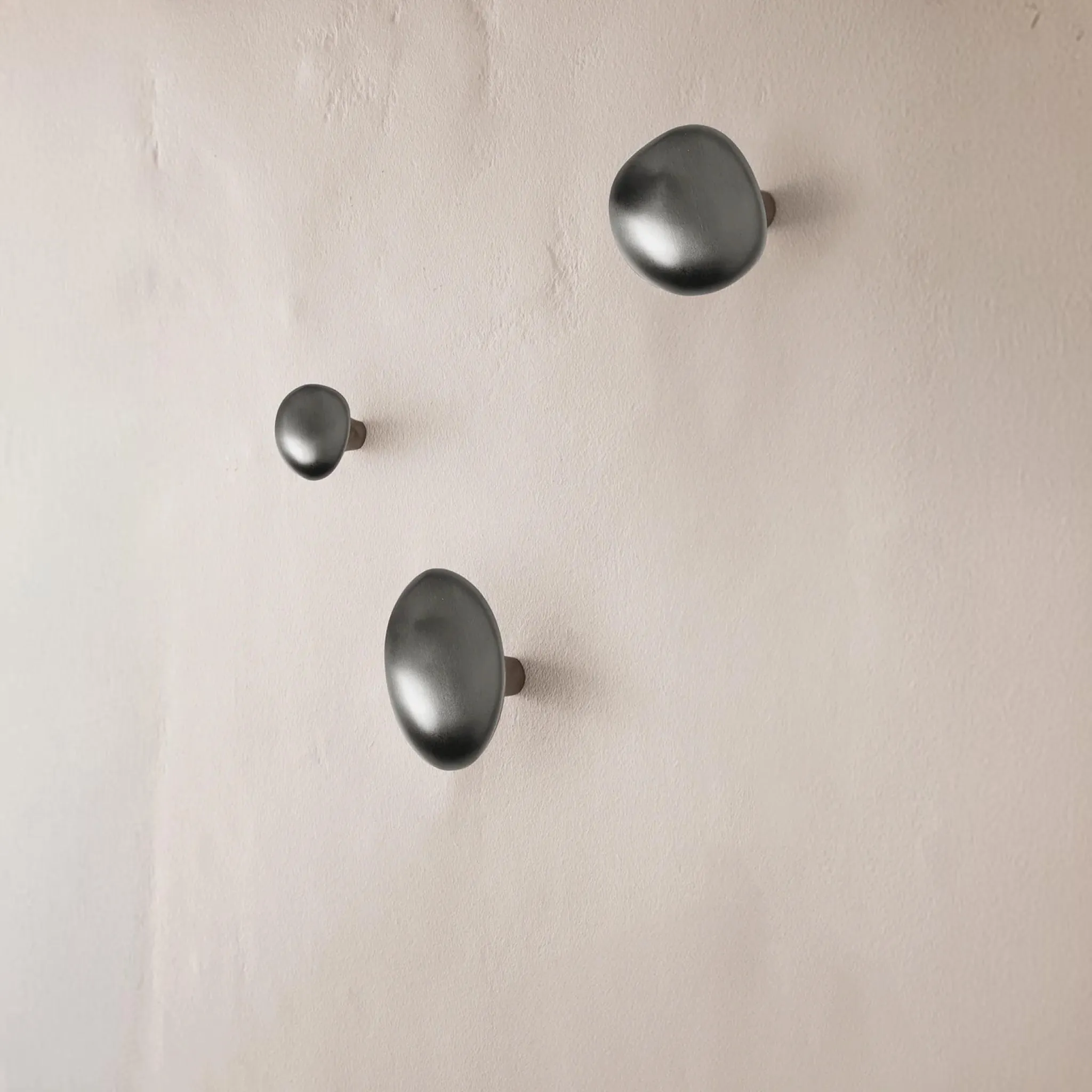 FERM LIVING Mushroom Hook, Black Brass