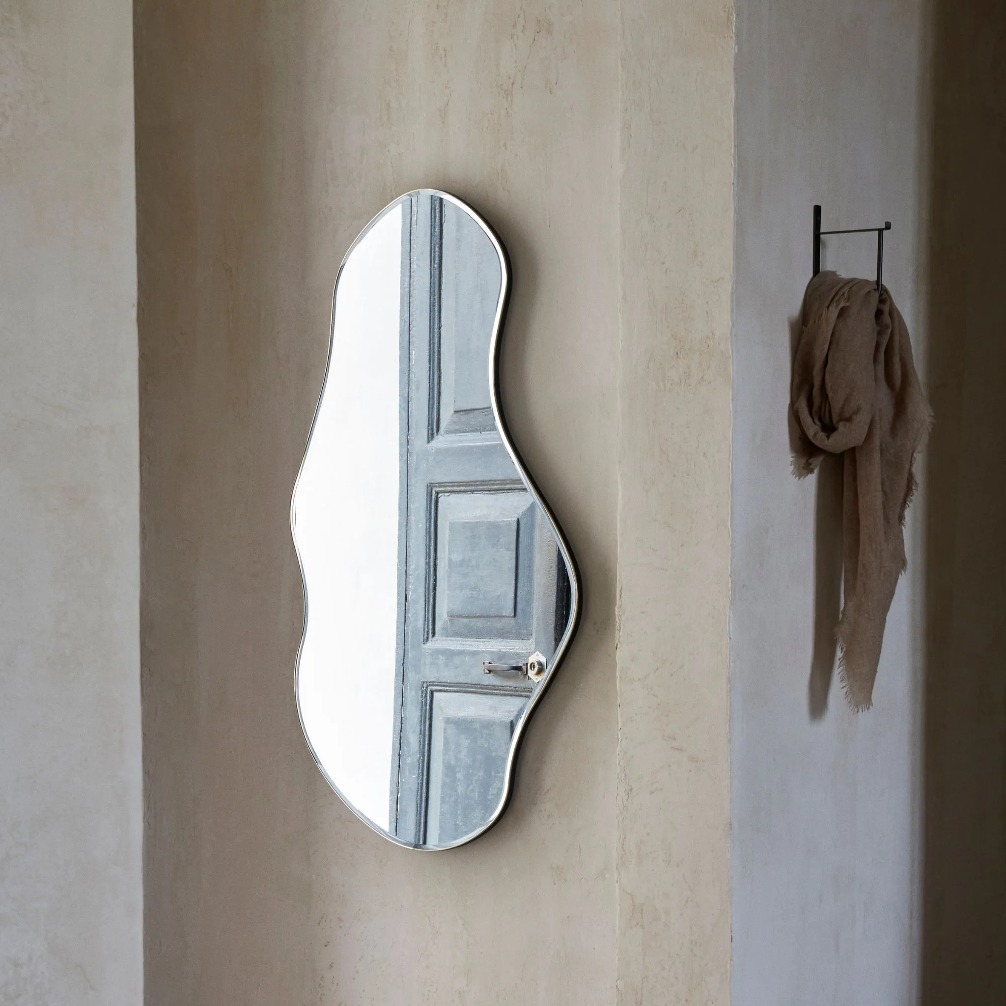 FERM LIVING Pond Mirror Large, Brass