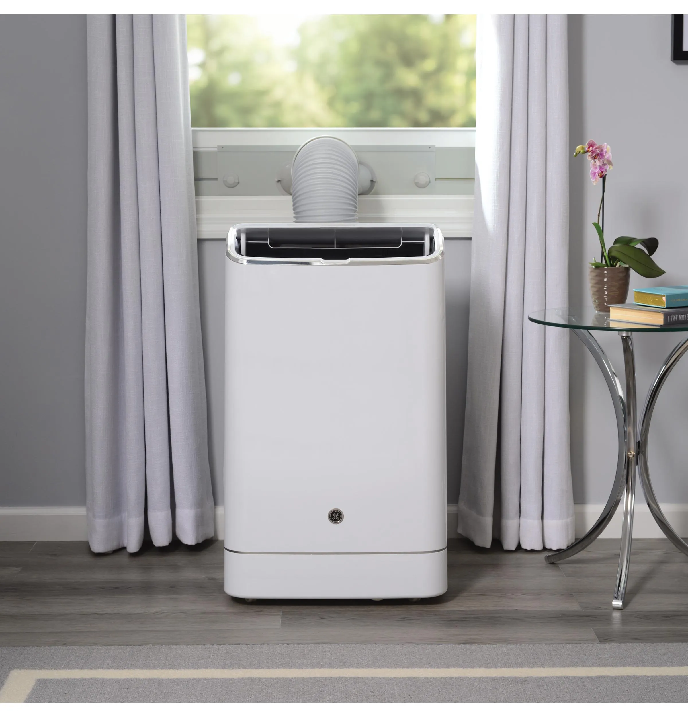 Ge Appliances APCA14YBMW Ge? 14,000 Btu Portable Air Conditioner For Medium Rooms Up To 550 Sq Ft. (9,850 Btu Sacc)