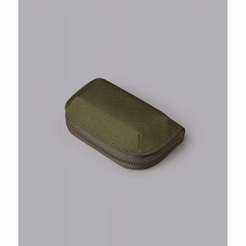 Clearance Alert Now Shop Now Save Alpaka Hub Zip Pocket Axoflux 300D