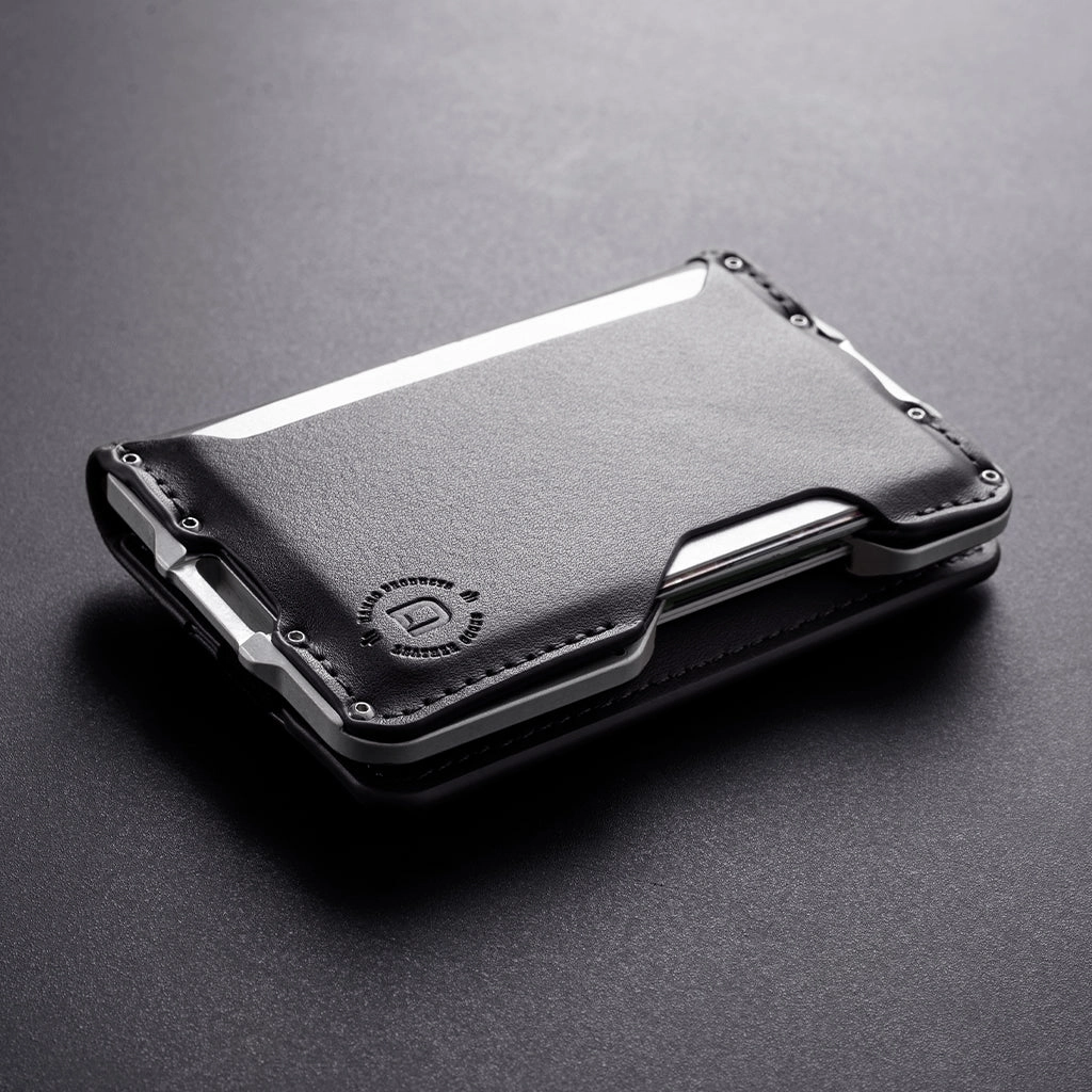 D03 Dapper Bifold Wallet Save Big Online Hot Sale Frenzy