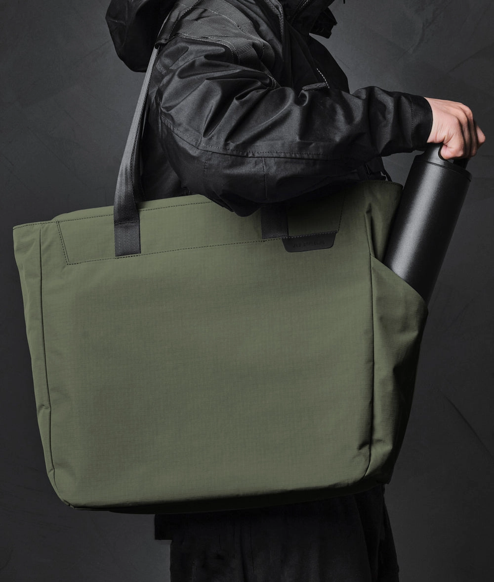 Clearance Sale Now Sale Ending Soon Metro Tote 14L