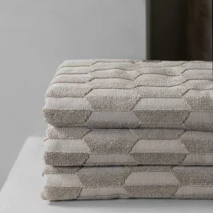 METTE DITMER Geo Bath Towel, Organic Cotton, 70x133cm, Sand