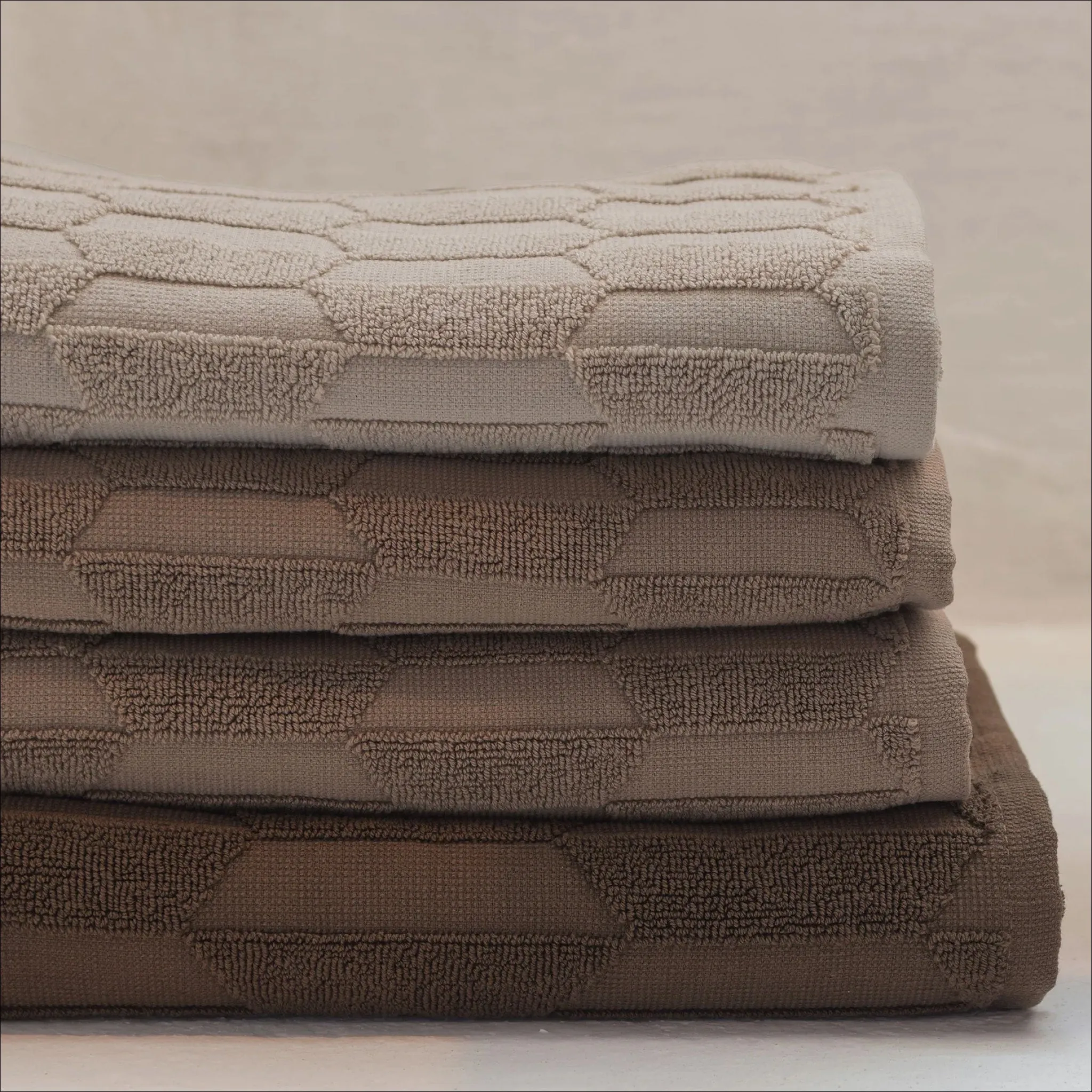 METTE DITMER Geo Hand Towel, Organic Cotton, 50x95 cm, Nougat