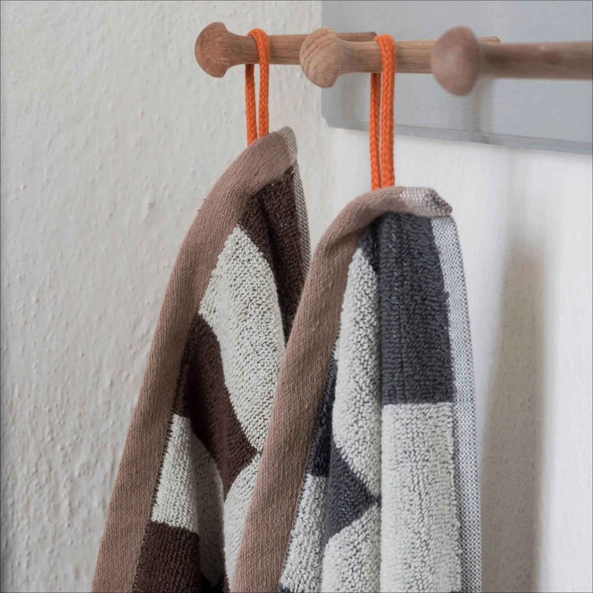 METTE DITMER Retro Hand Towel, Organic Cotton, 40x55 cm, Chocolate (2 Pack)