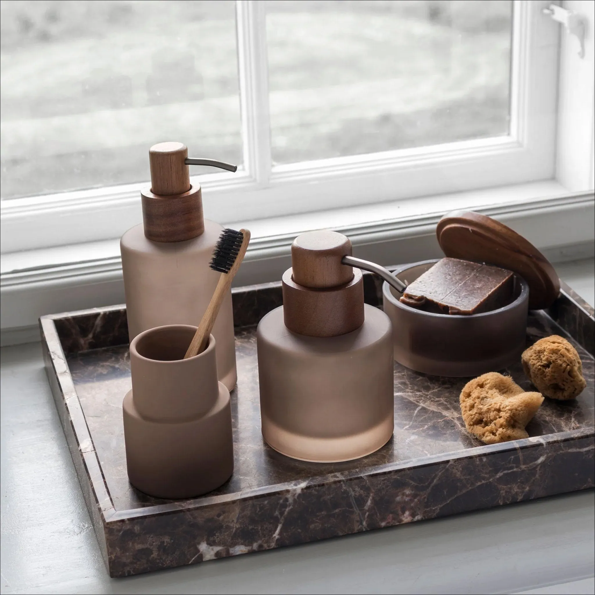 METTE DITMER Shades Toothbrush Holder/Tumbler H9.5cm, Nougat