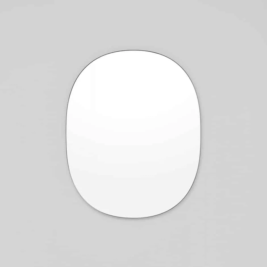 MIDDLE OF NOWHERE Miller Oval Mirror, Black, 60x75cm