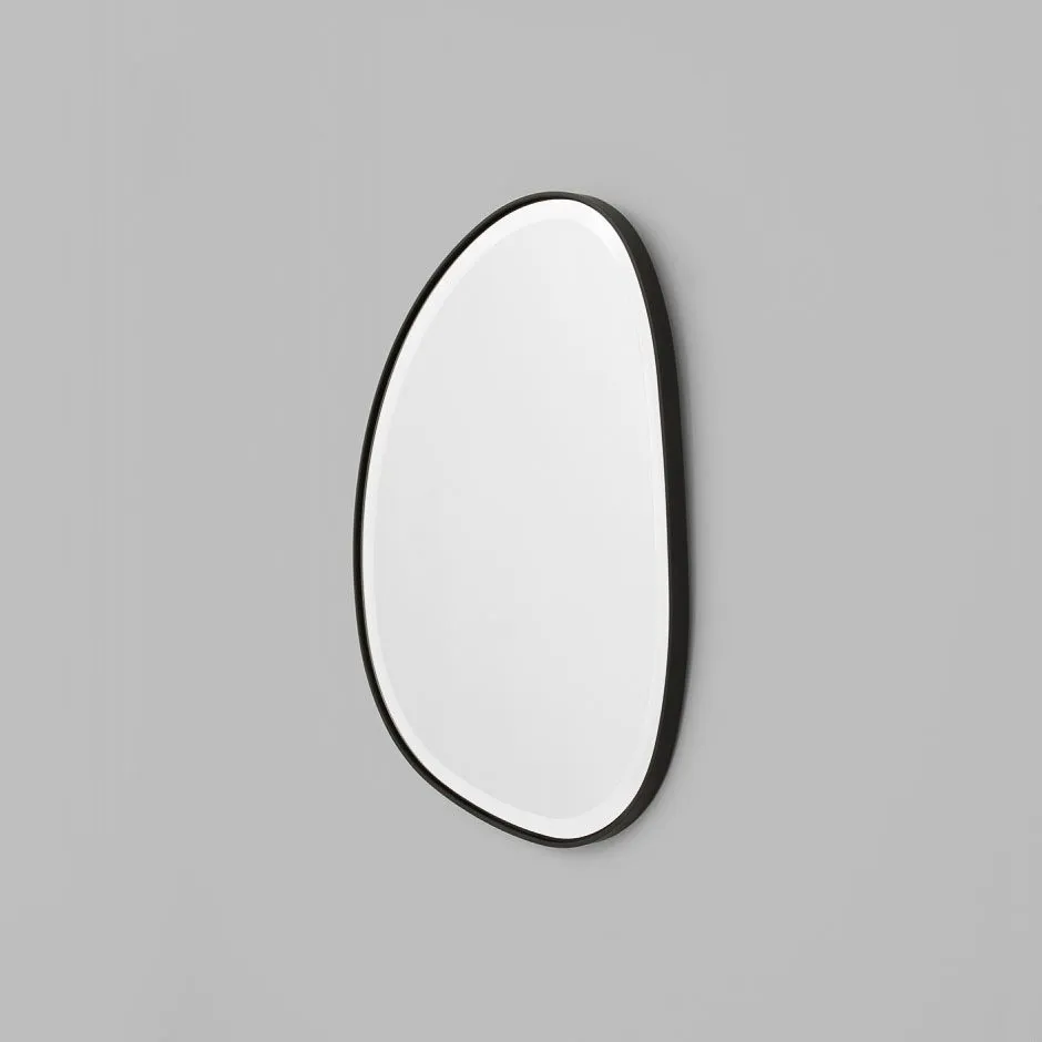 MIDDLE OF NOWHERE Pebble Mirror, Black, 55x70cm