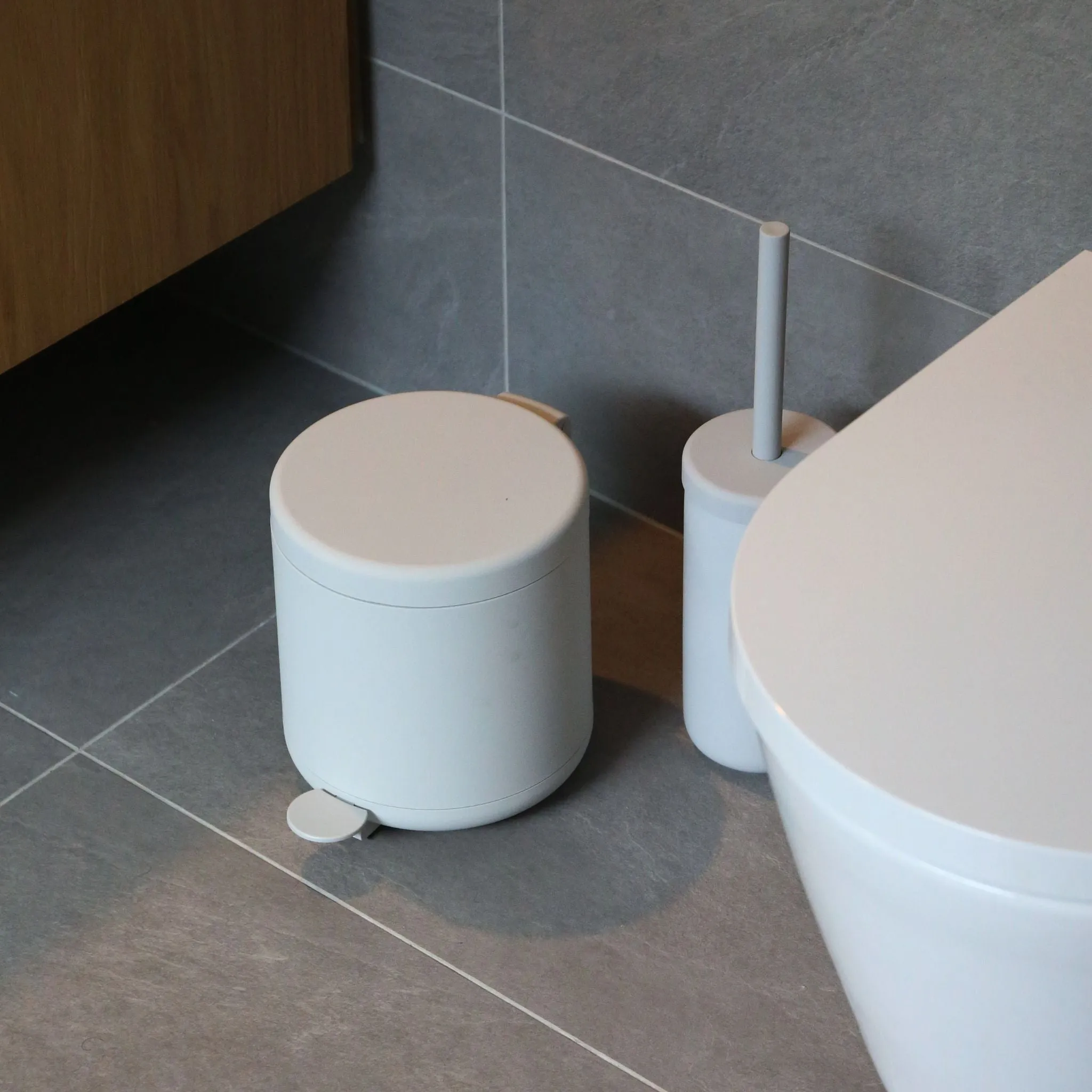ZONE DENMARK Ume Pedal Bin Soft Touch 4L, Soft Grey