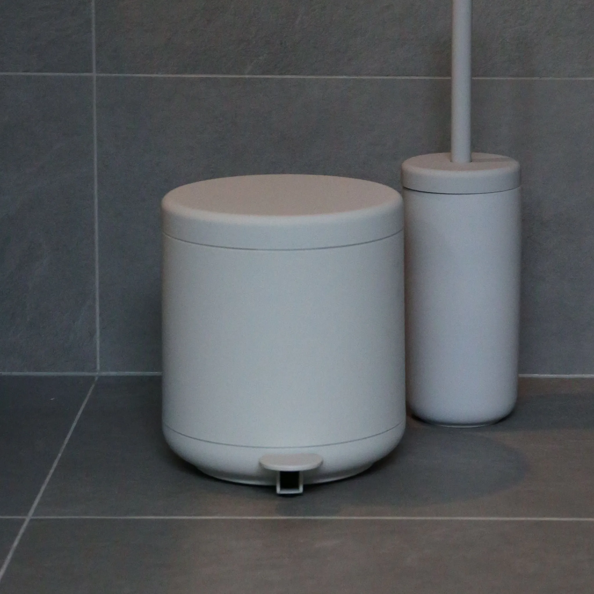 ZONE DENMARK Ume Pedal Bin Soft Touch 4L, Soft Grey